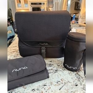 NWOT Nuna  Black Verona Diaper Backpack  Beautiful Discontinued Retails $250